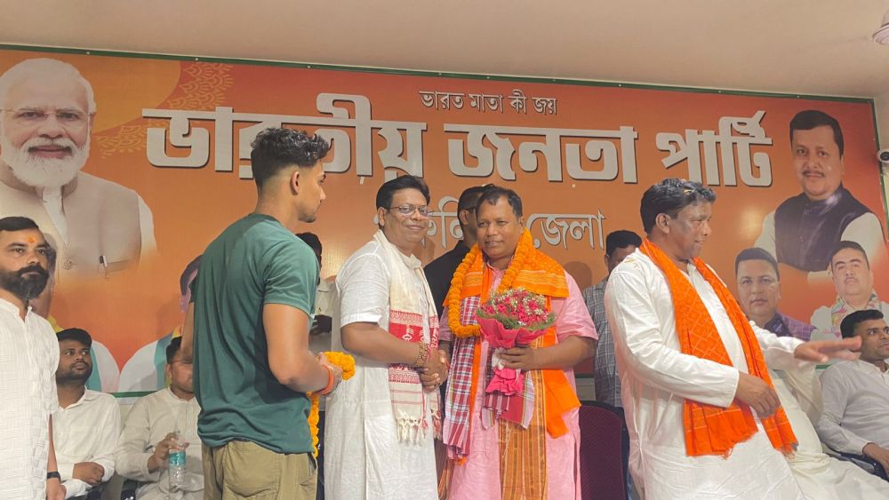 “বিগত সরকার পুরুলিয়ার মানুষের জন্য যা করতে পারেনি, আমার সরকার সেই উন্নয়ন করবে” — পুরুলিয়ায় প্রতিমন্ত্রী নদীয়াচাঁদ বাউরি - Related Image