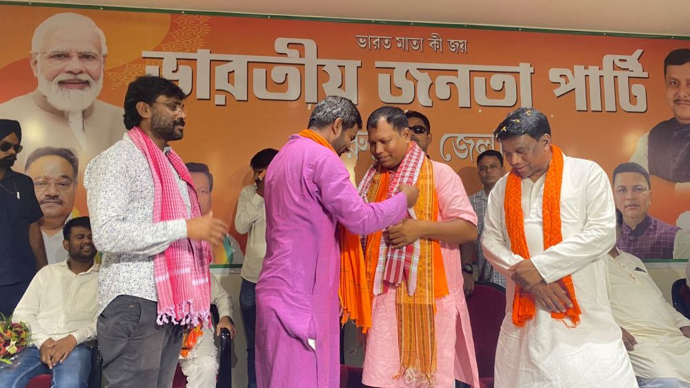 “বিগত সরকার পুরুলিয়ার মানুষের জন্য যা করতে পারেনি, আমার সরকার সেই উন্নয়ন করবে” — পুরুলিয়ায় প্রতিমন্ত্রী নদীয়াচাঁদ বাউরি - Related Image