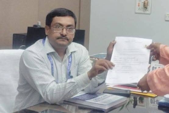আপাতত প্রশাসকের হাতেই পুরুলিয়া পুরসভার দায়িত্ব! নির্বাচন অনিশ্চিত, আরও এক বছর - Related Image