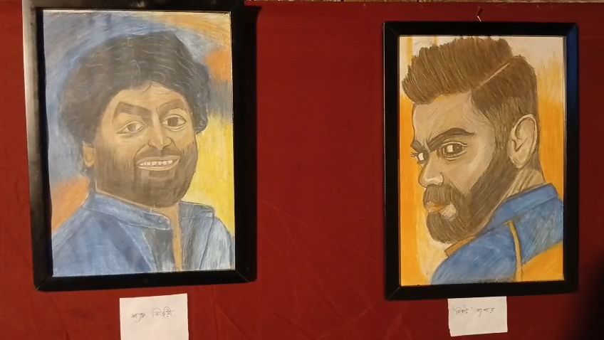 কেক-মোমবাতি নয়, নিজের আঁকা ছবির প্রদর্শনীর মধ্য দিয়ে জন্মদিন পালন - Related Image